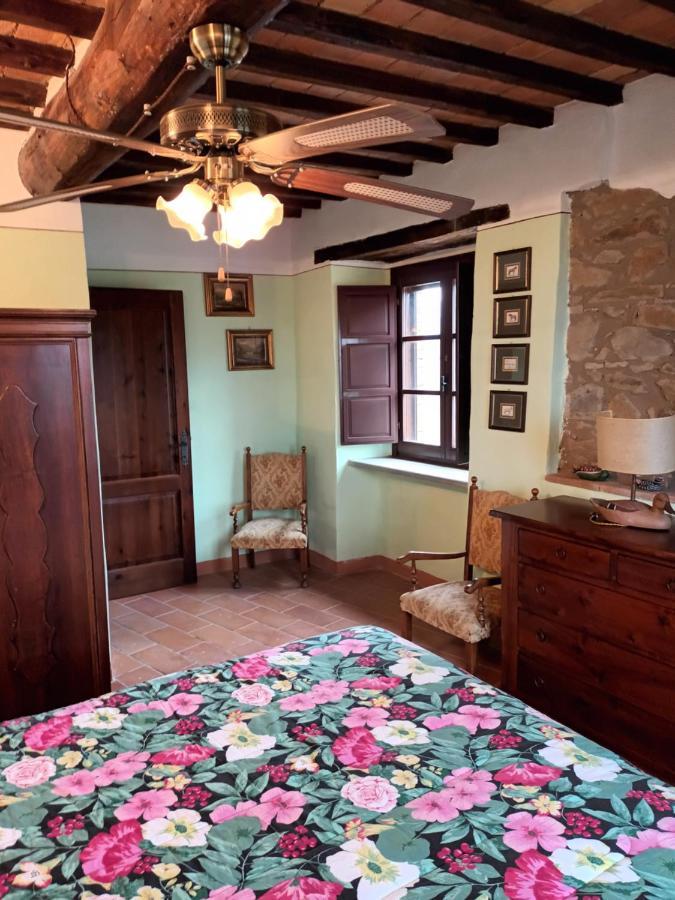 Ferienwohnung Castello Di Gaiche Collebaldo Exterior foto
